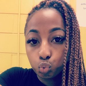 Meet your Posher, Kori